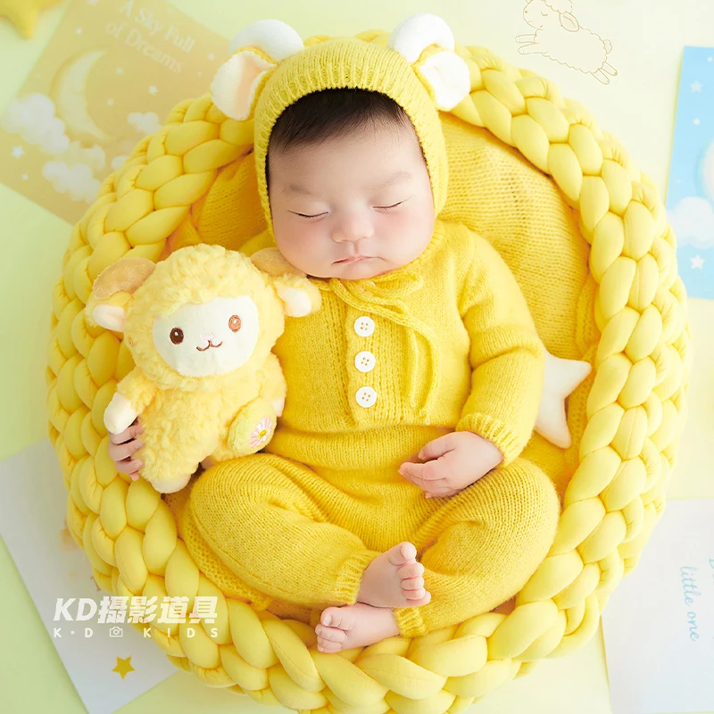 Newborn Photography Props Baby Sheep Theme Knit Romper with Match Bonnet Thick Braided Basket Infant Studio Shooting Costume