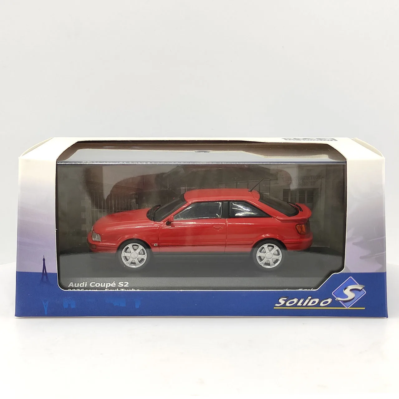 Modèle de voiture en alliage rouge Audi Coupe S2, échelle 1:43,