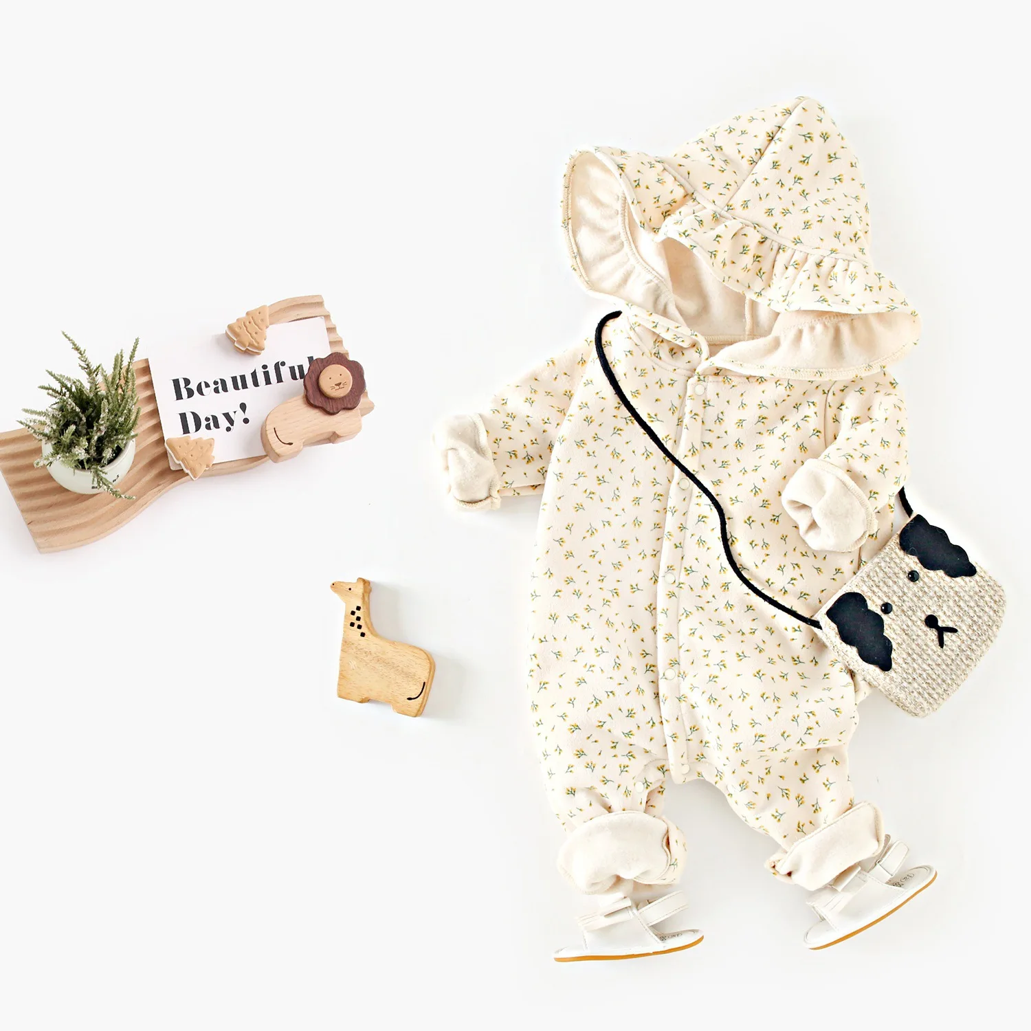 

2025 New Long Sleeve Ruffled Hood Newborn Onesie Autumn Jumpsuit Outfit Baby Girl Pure Cotton Romper Floral Print