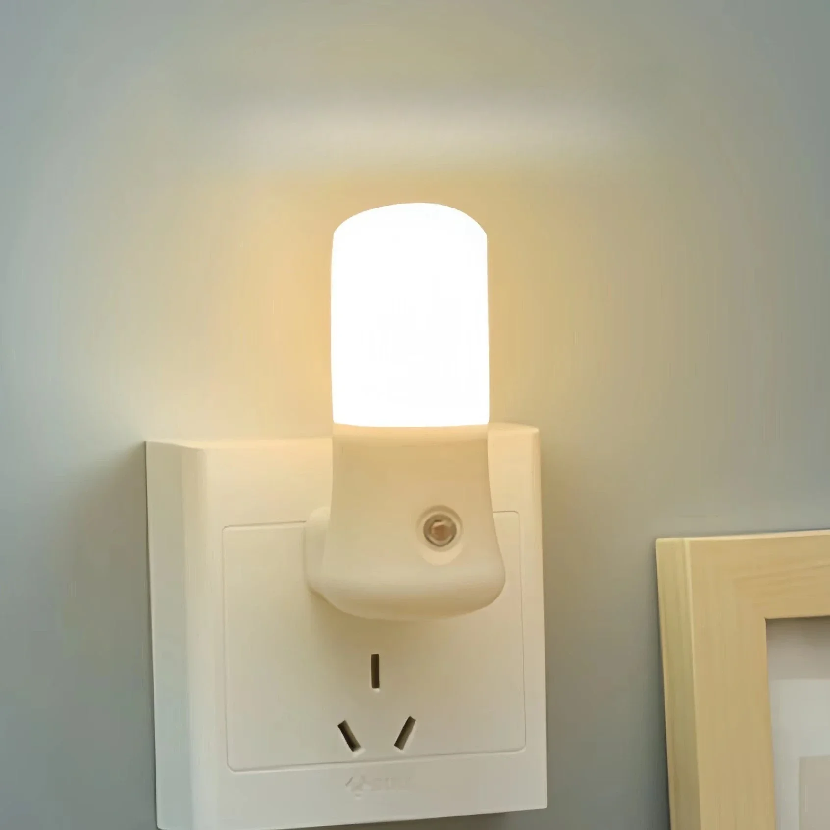 LED Night Light  White EU /USPush Button Switch Wall Socket Lamp Bedroom Bedside Lamp Baby Room Corridor Home Decor Night Lights