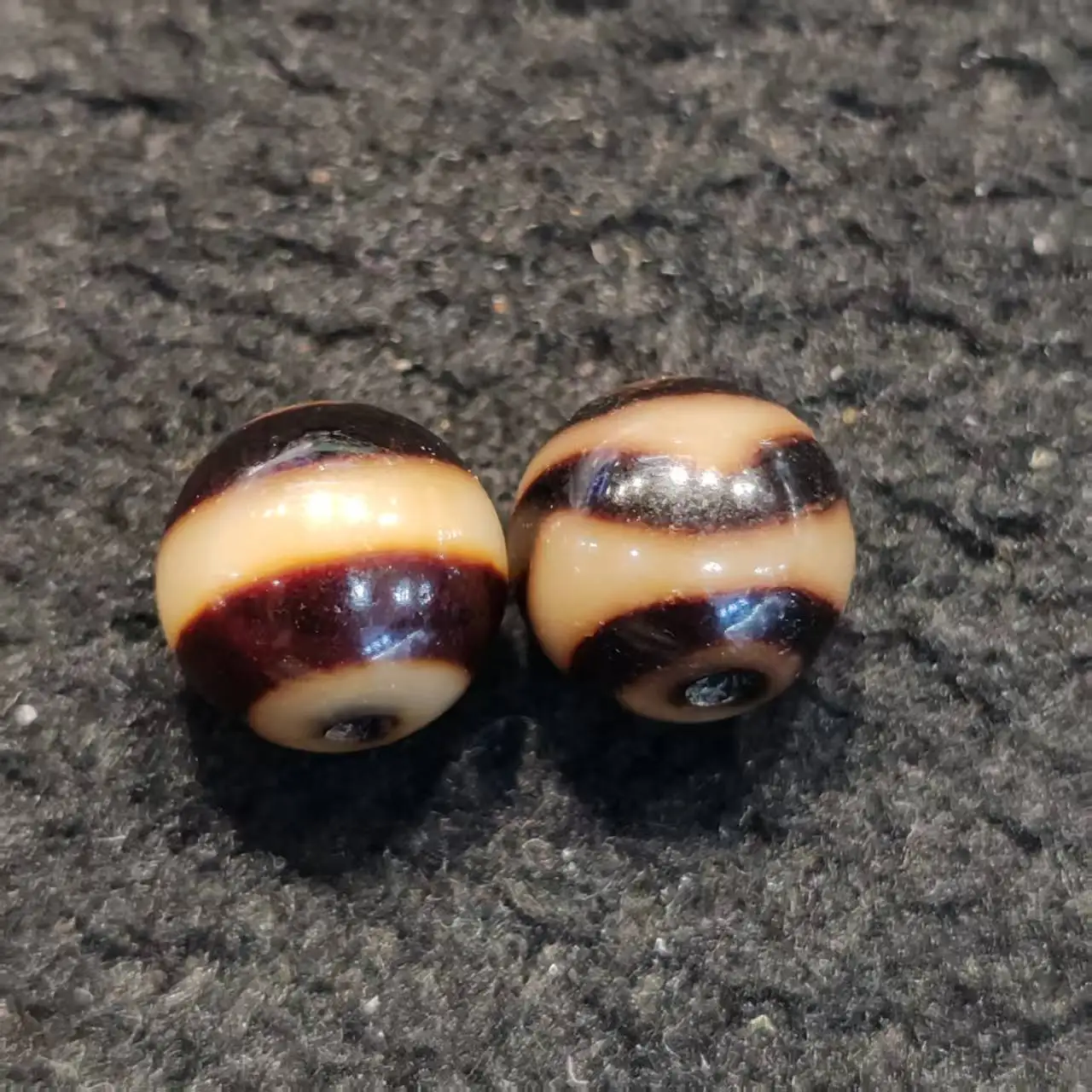 

10 Pcs Taiwan Black Gold Penetrating 10mm Tiger Teeth One Line Agate Bead Necklace Pendant Bracelet DIY Accessory Dzi