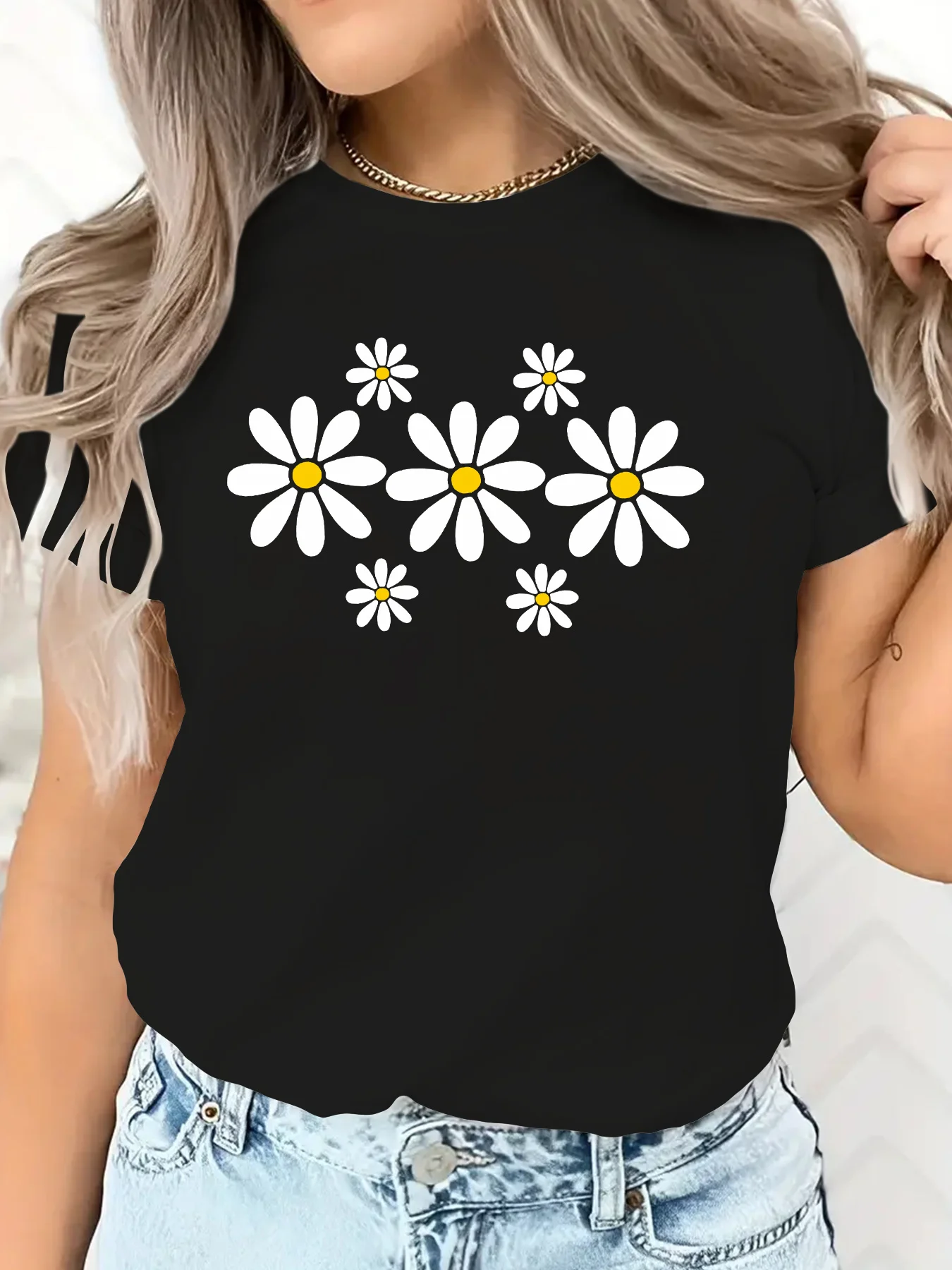 Spring And Summer Women'S Casual T-Shirt with a Small Daisy Print Fashion Harajuku Kawaii T-shirt Women's Y2K Clothing