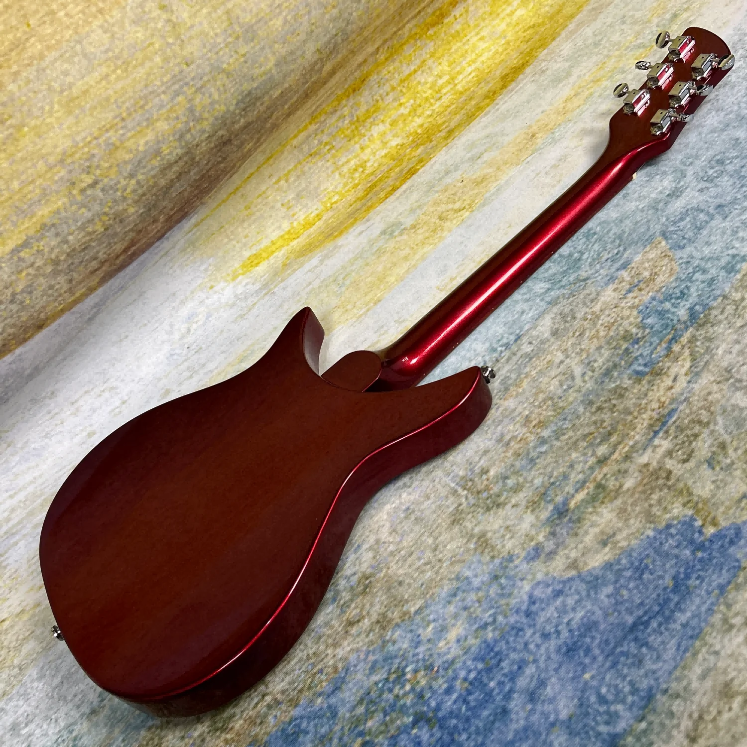 Rickenbacker 325 E-Gitarre, Tremolo-System-Brücke, metallische rote Farbe, Korpus aus Lindenholz, kostenloser Versand, Gleeson