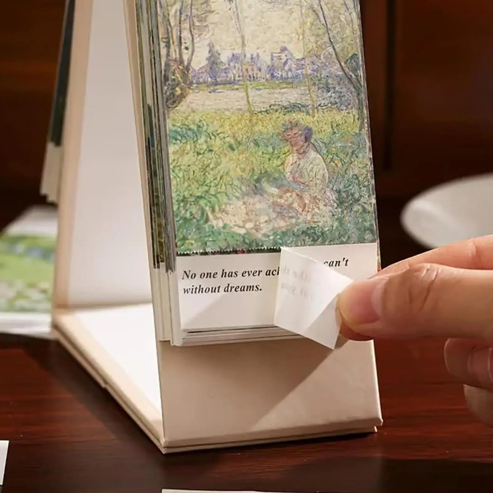 

Настольный календарь на 2026 год с переплетом золотого кольца, 365-дневная винтажная картина маслом, вдохновляющие цитаты, односторонняя страница, ежедневник