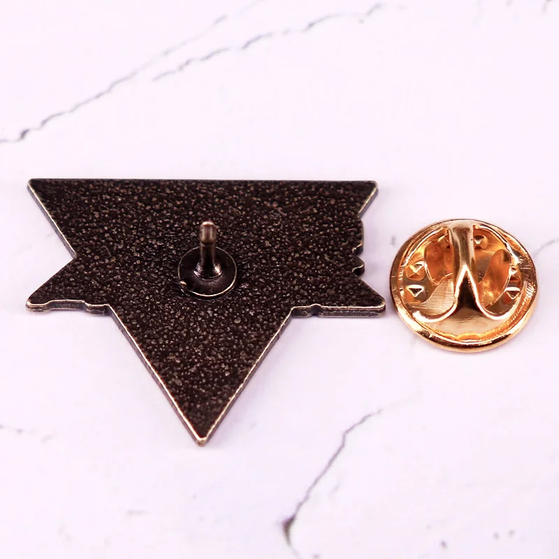 شعار لعبة خمر دبوس المينا ، شارة معدنية الحنين ، مقتنيات اللاعبين ، هدايا المجوهرات #2