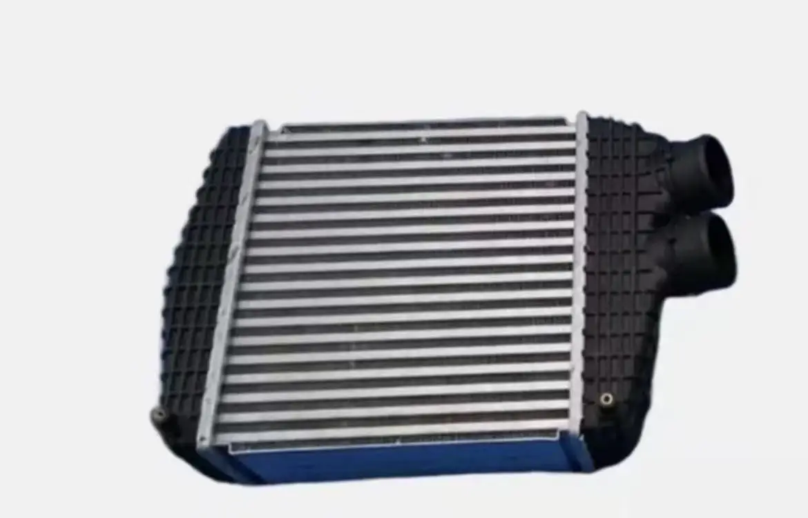 670035636 Left Intercooler For Maserati Quattroporte Ghibli Levante 3.0L 2015-20