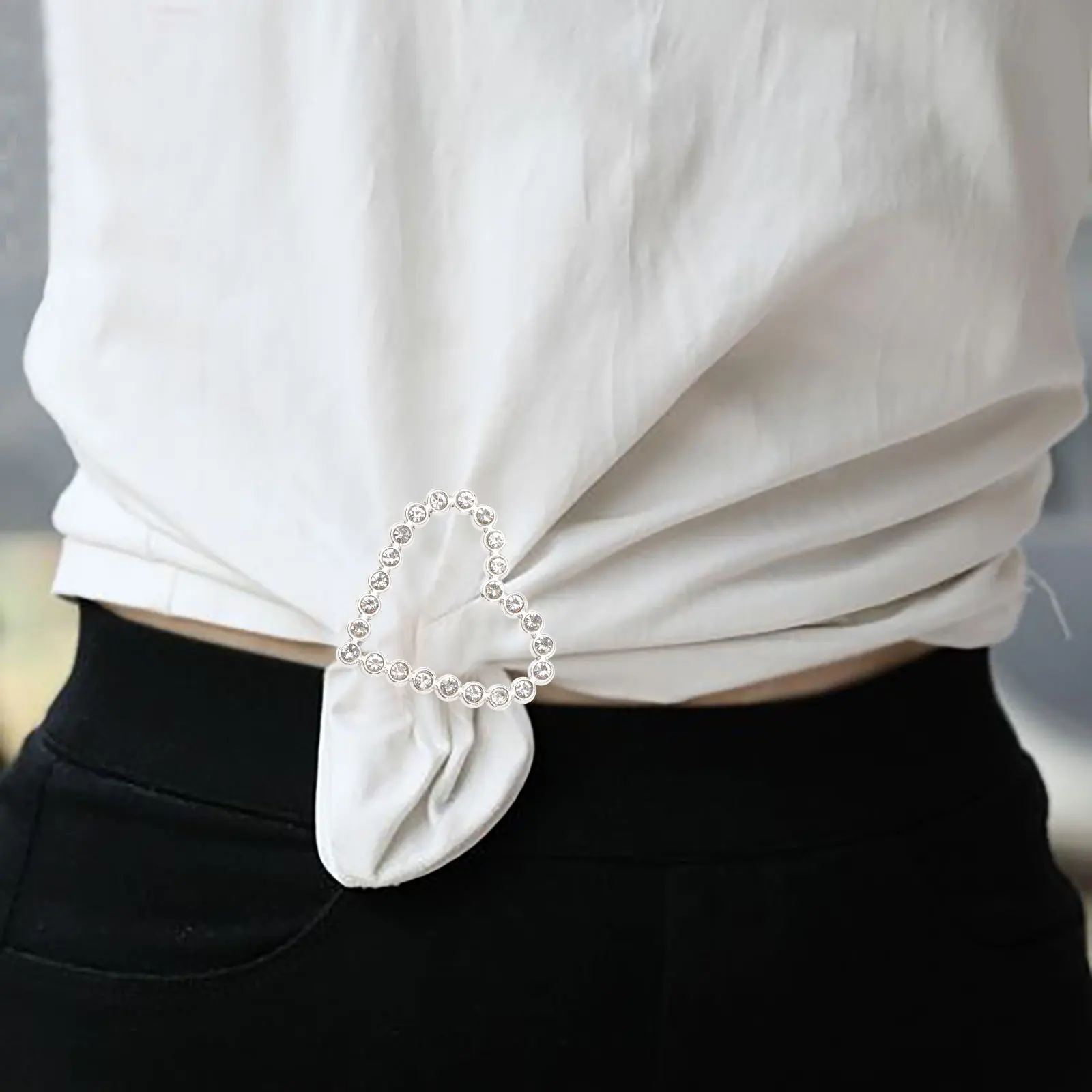 

4Pcs Rhinestone Scarf Buckle Stylish Decorative Clips for Women Clothes Silk Scarf Day Buckle Neckerchief Clips