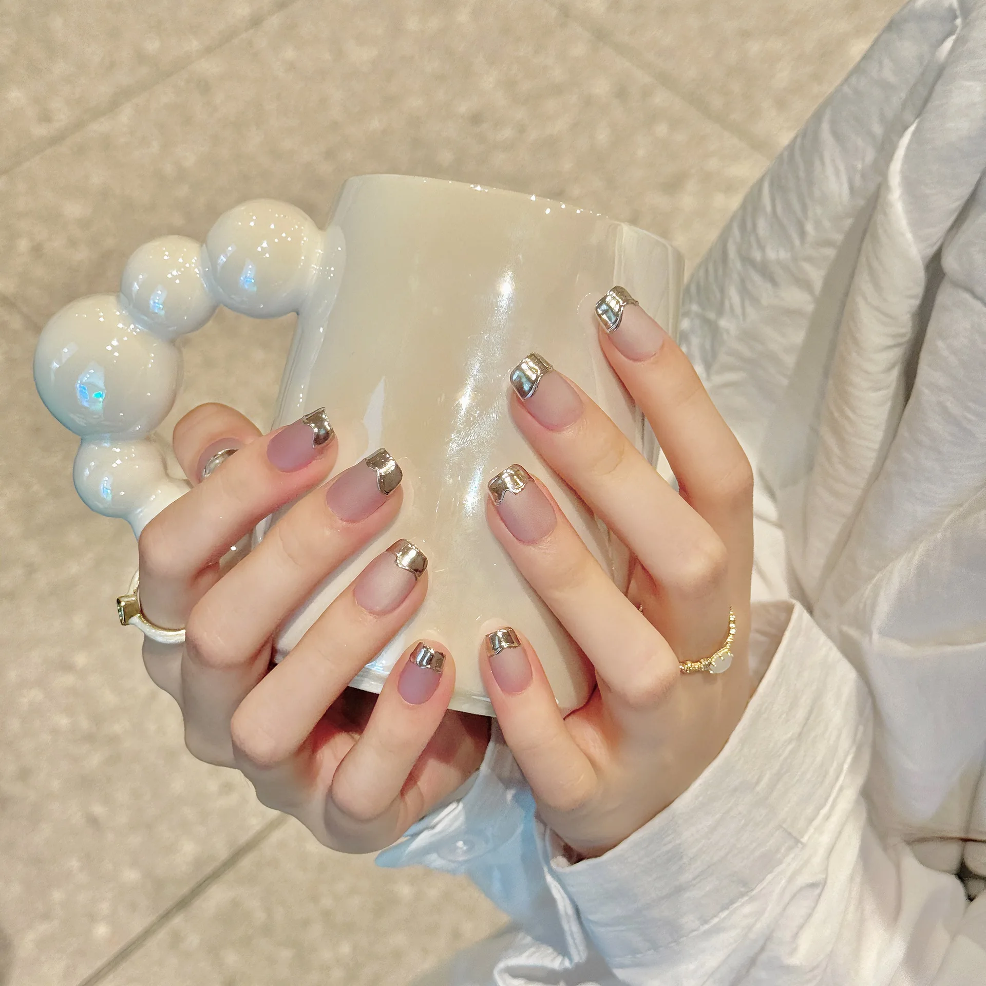 Stampa fatta a mano sulle unghie unghie finte occhi di gatto rosa lucido copertura completa specchio indossabile in polvere punte per unghie finte corte francesi