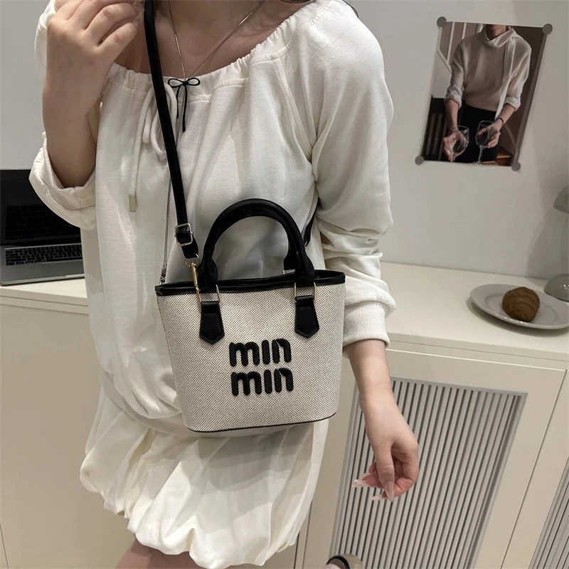 Torba typu tote z monogramem 2025, uniwersalna torebka damska z możliwością noszenia na ramię lub jako listonoszka, idealna na dzień i na noc, łatwa do przenoszenia.