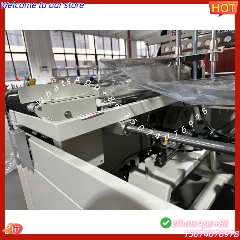 2026 Heat Shrink Packing Machine for Food Apparel Cigarettes Tobacco for Wrapping Boxes Plastic Bottles Labels-Motor Core