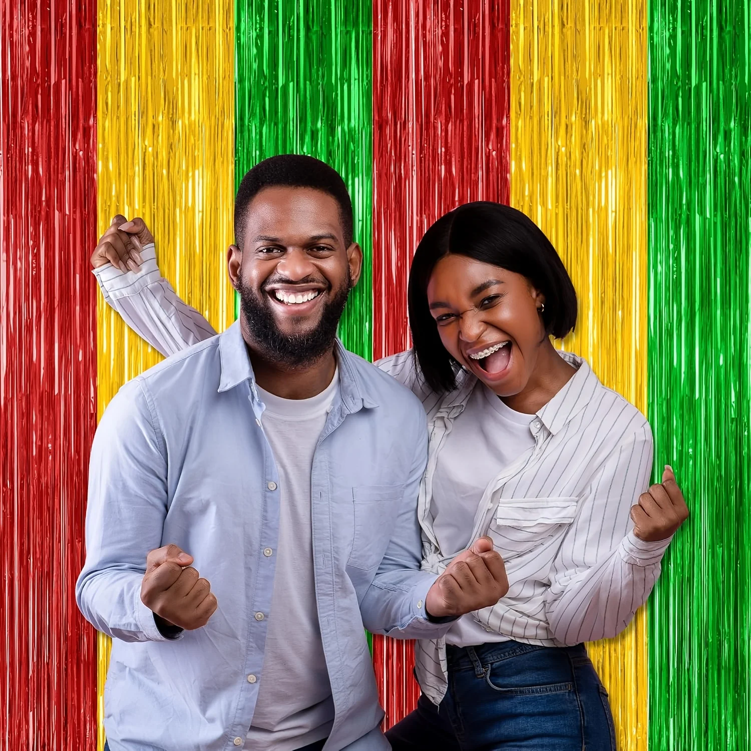 

30pcs 3colors Red Green Gold Foil Fringe Backdrop Foil Fringe Backdrop Tinsel for Birthday Wedding Graduation Retirement