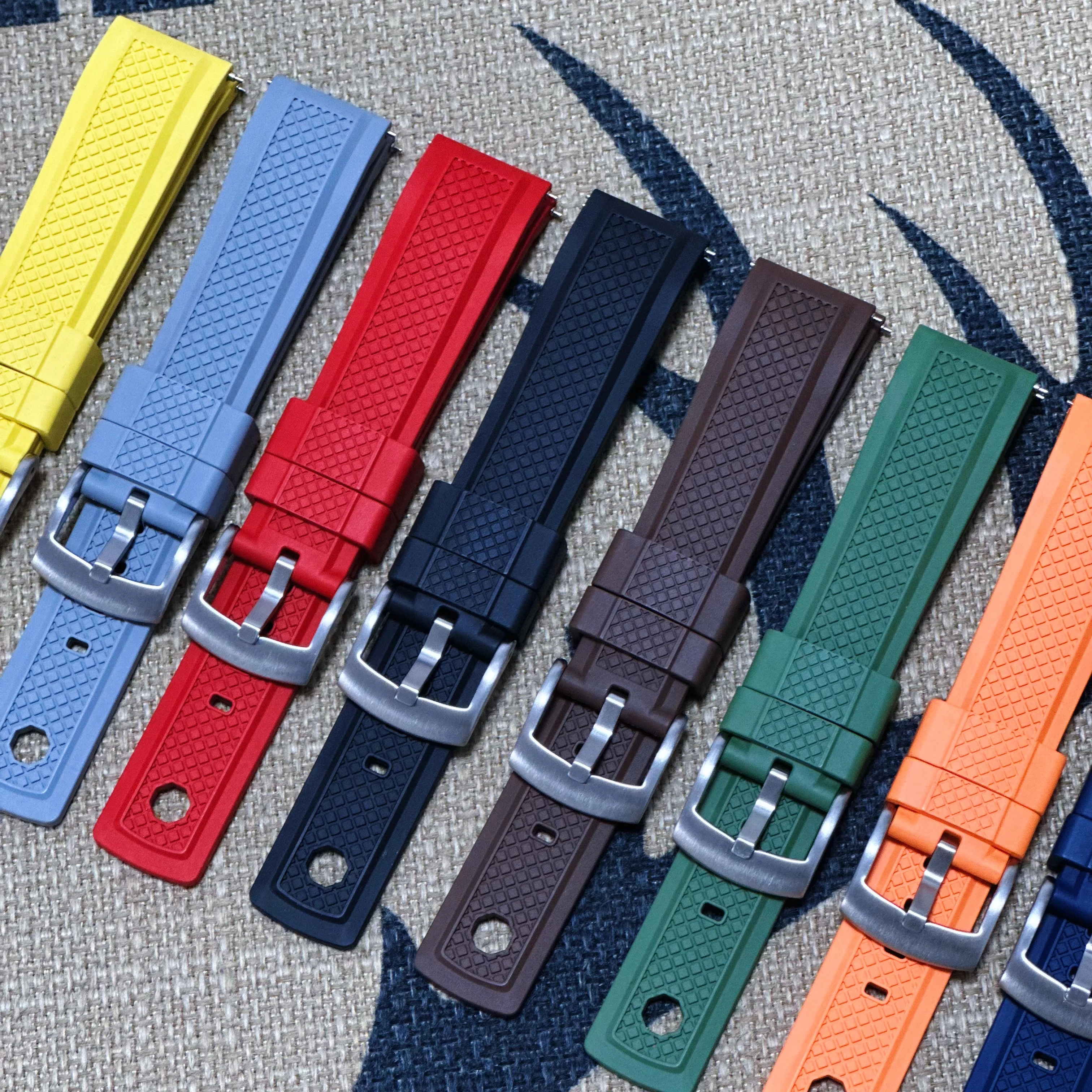 Premium Vulcanized FKM Rubber Watch Strap 20mm 22mm With Wristband Slide Keeper Ring Quick Release Sport Smart Rubber Watchbands