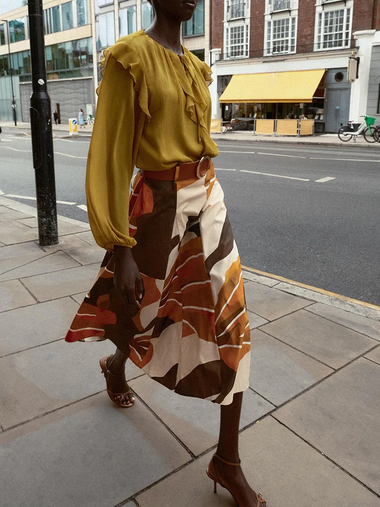 กระโปรงผ้าไหมพิมพ์ลายแฟชั่น คอลเลคชั่นฤดูใบไม้ร่วงใหม่ล่าสุด เสื้อผ้าผู้หญิง กระโปรงอเนกประสงค์ทรงเอ ความยาวระดับกลาง สไตล์ชาติพันธุ์