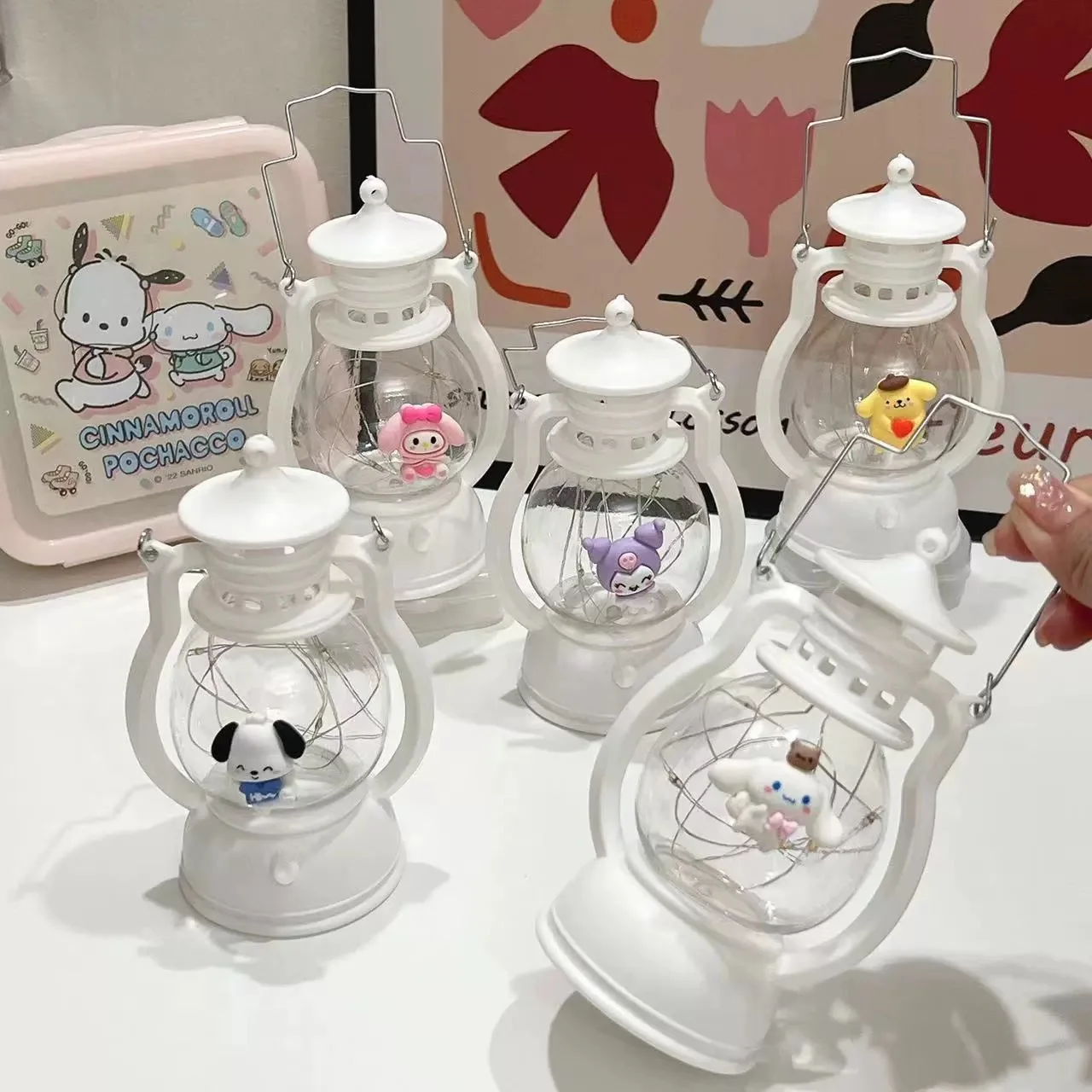 Sanrio Vintage Portable Oil Lamp Battery Powered Indoor Outdoor Hanging Lanterns Festive Party Decoration Girl Christmas Present