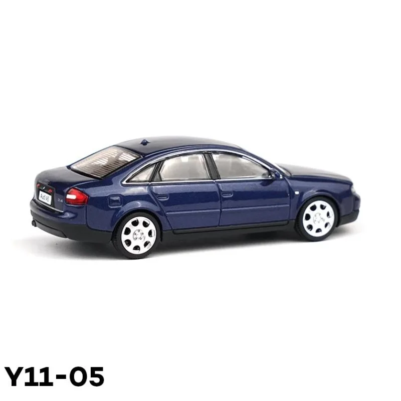 Xcartoys 1:64 Ao-di A6 C5 Blue Y11-05 Alloy Simulation Model Car