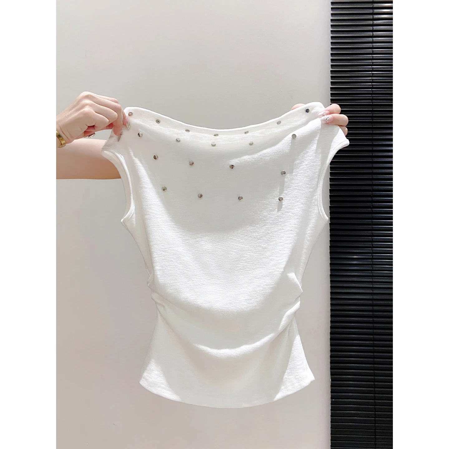 Hot Girl Style One-shoulder Sleeveless T-shirt Women's Summer New Style Side Pleated Waist-defining Slim Short Top
