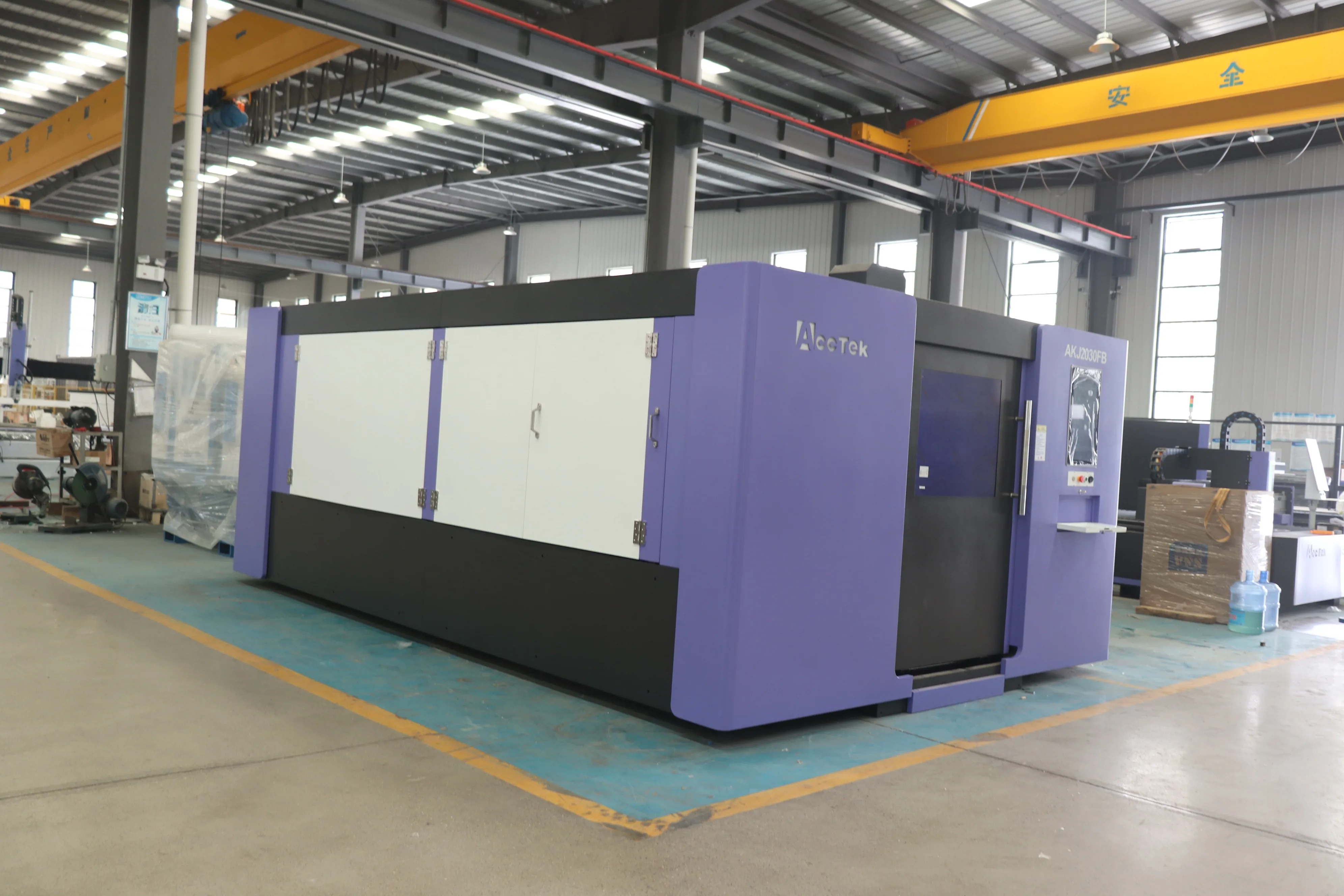 Mesin pemotong Laser CNC 2000x3000mm, pemotong Laser serat penutup penuh untuk baja lembar aluminium logam 3015 1500W 3000W 6KW