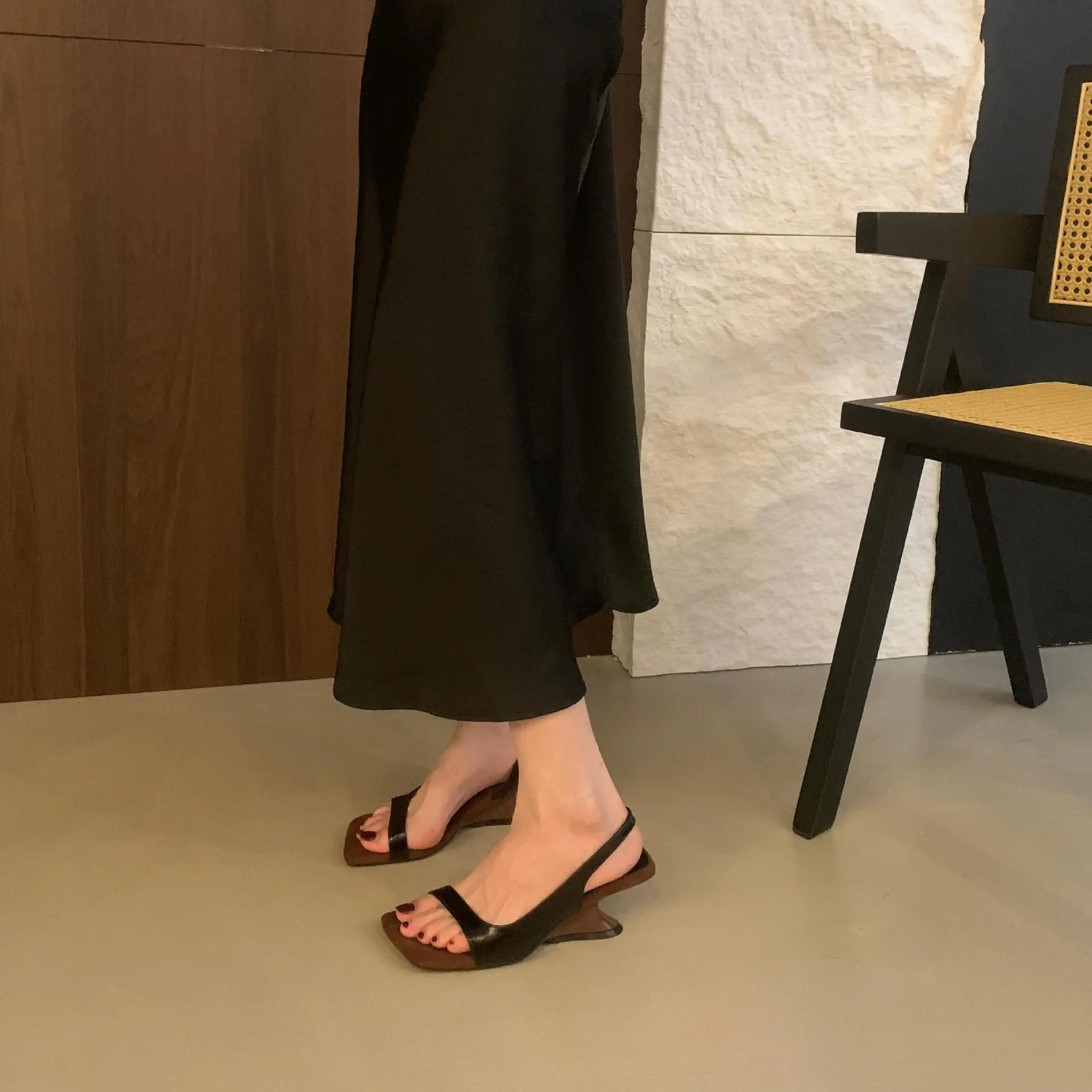 Square Toe Velvet Shoes 2024 Sandals Clogs Wedge Suit Female Beige All-Match Summer Heels Suede New Platform Black Fashion Girls