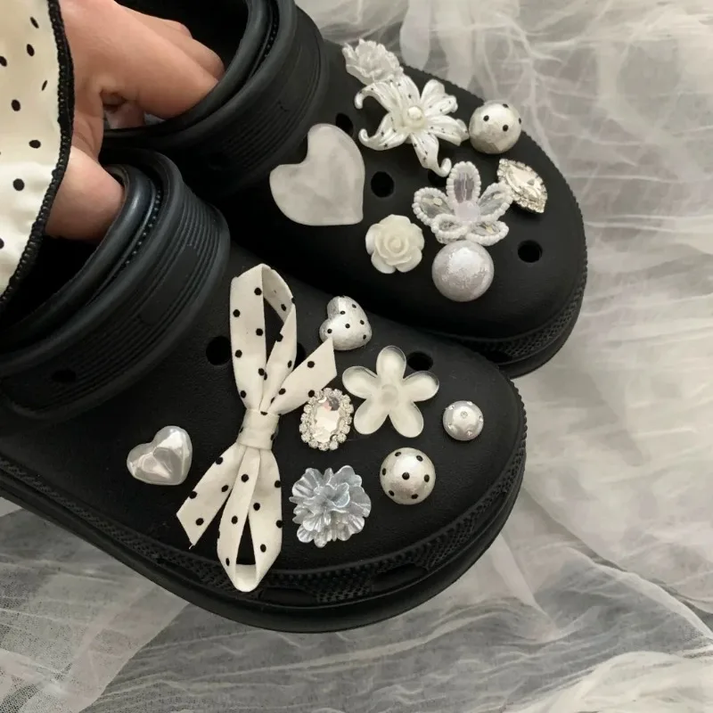 Dreamy White Flowers Summer Fashion Shoe Charms Set for Accessories Clogs Sandals Polk Dot Blossom Heart DIY Shoes Decorations