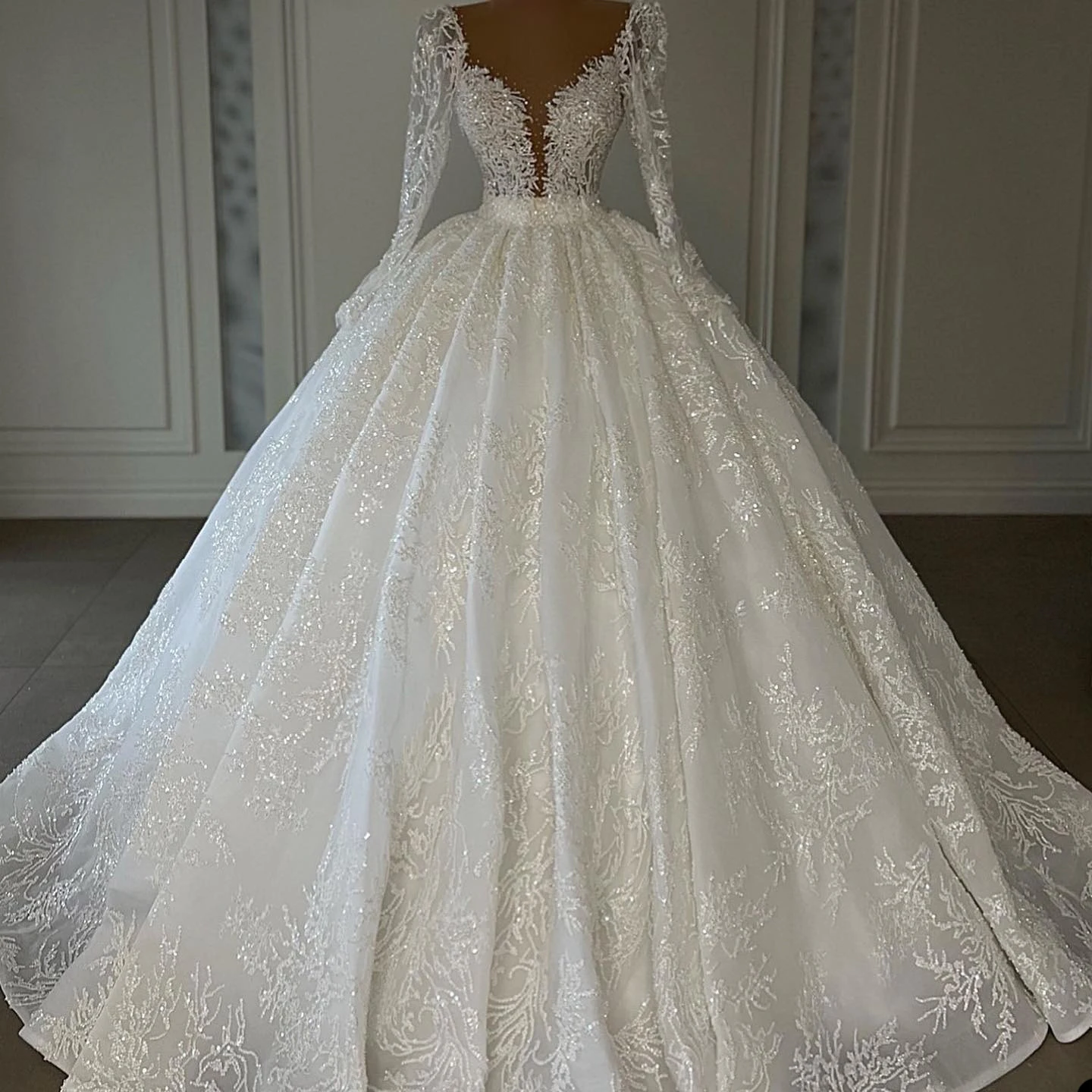 Modest Beading Wedding Dresses Lace Sequined Bridal Gowns Custom Made V Neck Vestido de novia