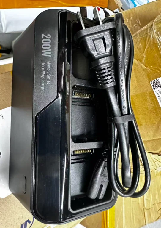 Suitable for dj Mavic3 battery replacement dro accessories UFlightRC LKTOP 200W three-way fast charger battery charging seat