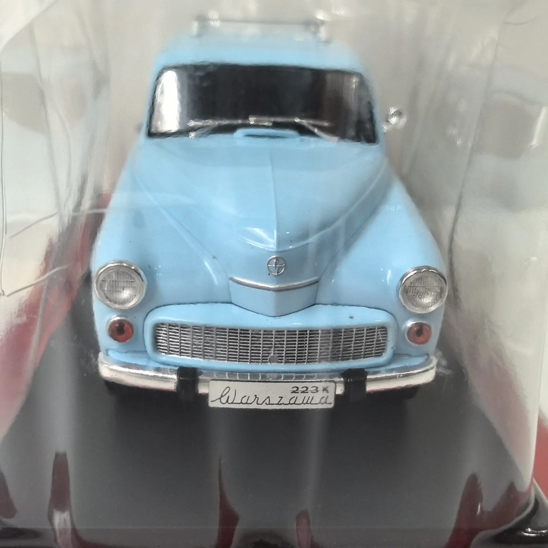 There Is Small Dust on The Car Body Diecast IXO 1/24 Scale FSO WARSZAWA 223 KOMBI 1965 Alloy Car Model view 3