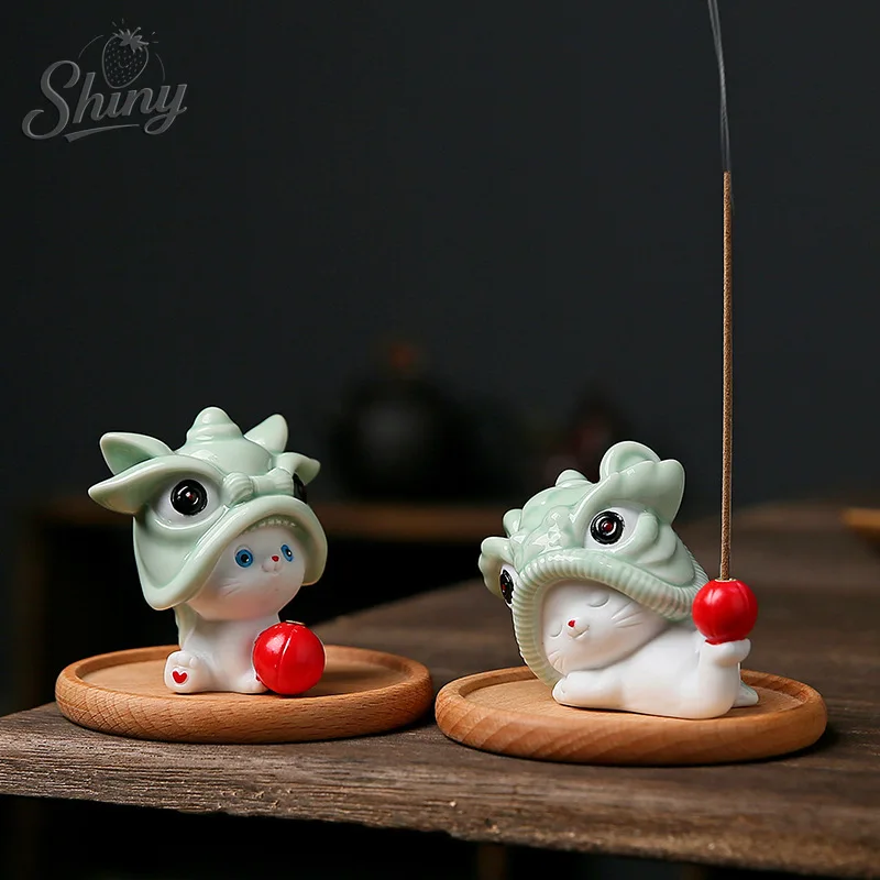 

Wake Up The Lion Small Animal Fortune Cat Incense Stick Home Indoor Ceramic Piglet Deer Incense Holder Mascot Ornaments