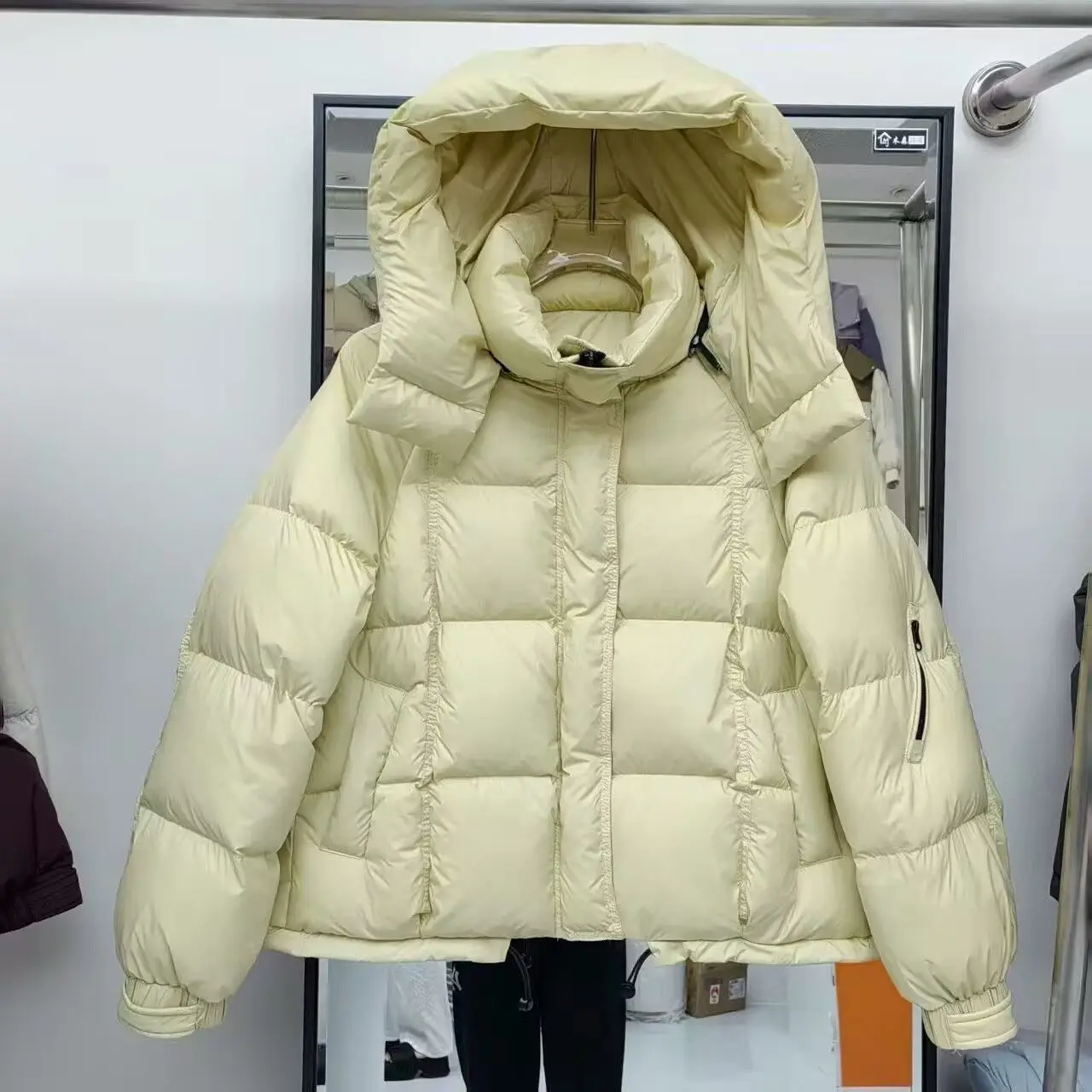 

Женская зимняя куртка-пуховик 2026 года с капюшоном, модная, тёплая, новая, из белого утиного пуха