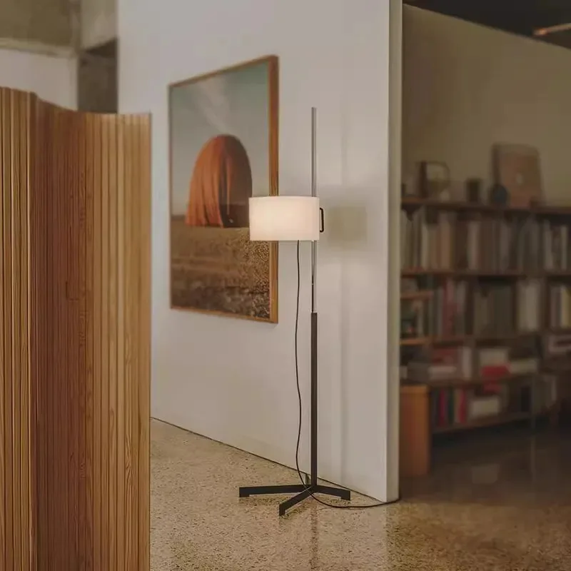 

Promotional Gold/Silver Fabric LED Floor Lamp, lustre Living Room, Bedroom Indoor Home Lighting Decorative Lamp, H166 cm.