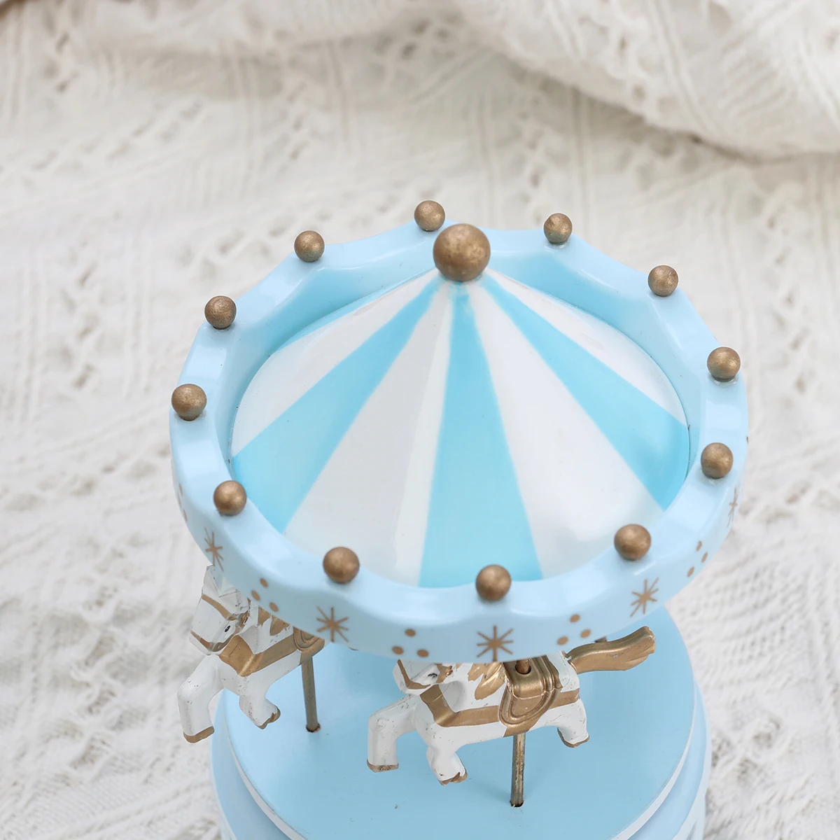 

Birthday Carousel Music Box Gifts Miniature Heart-shaped Blue Wooden Ornaments Man