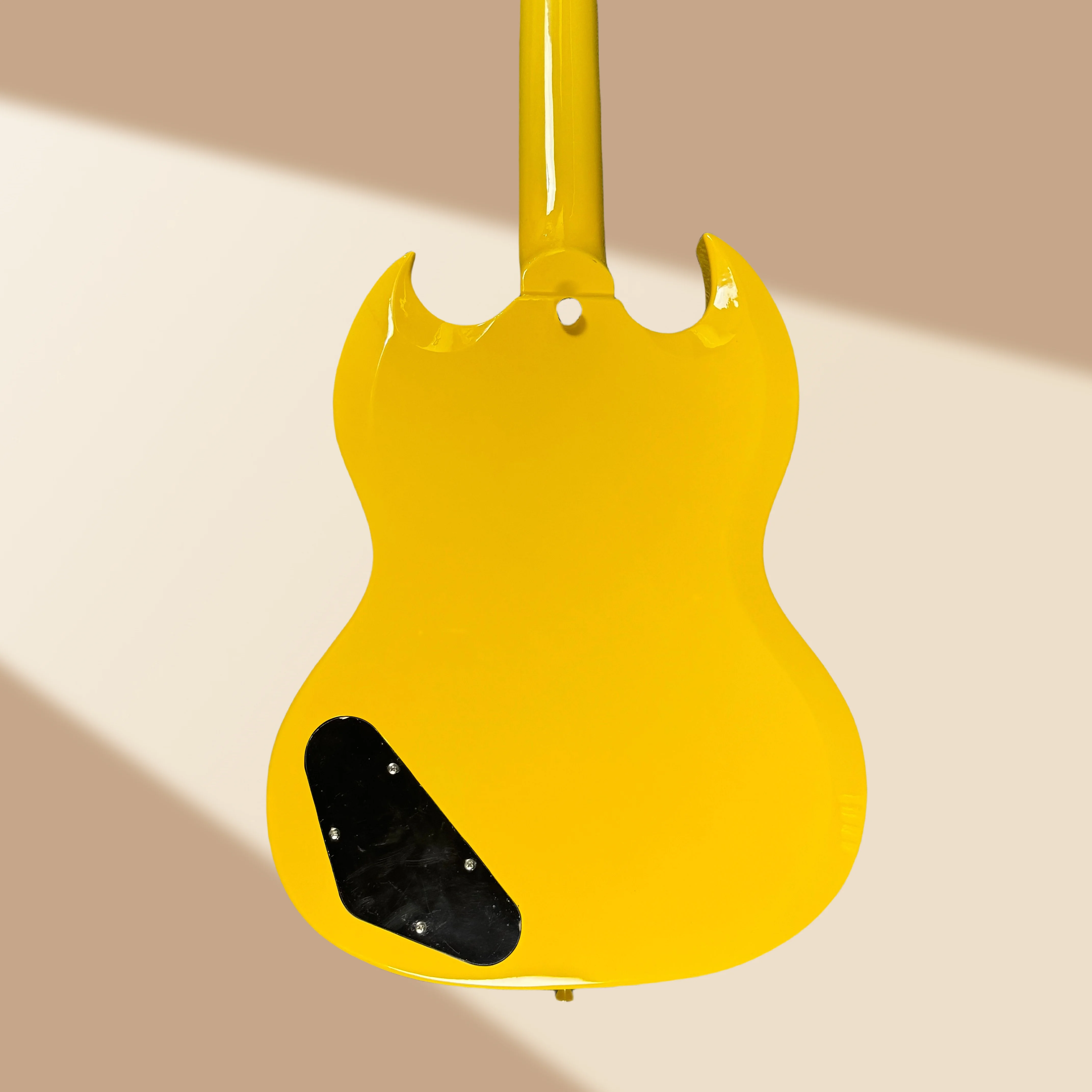 Yellow and Black SG Electric Guitar High Sound Quality Rosewood Fingerboard Mahogany Body 22 Tone Position Free Transportation