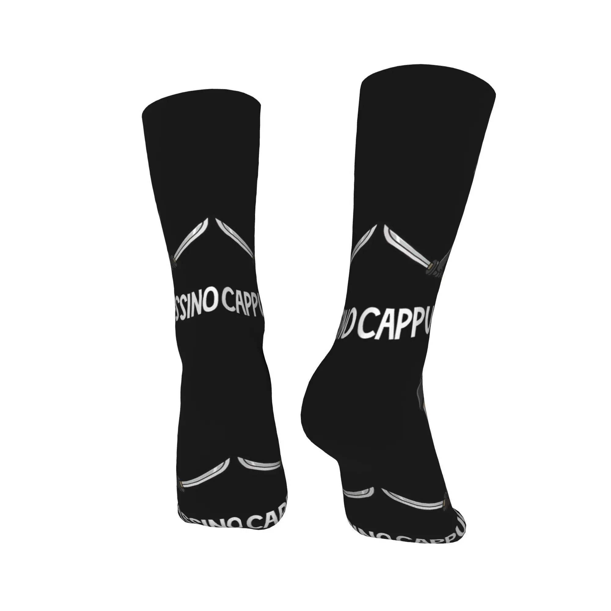 شخصيات Brainrot الإيطالية كابتشينو Assassino جوارب للجنسين الرجال الجوارب لينة تنفس الجوارب الخريف سكيت الجوارب هدية