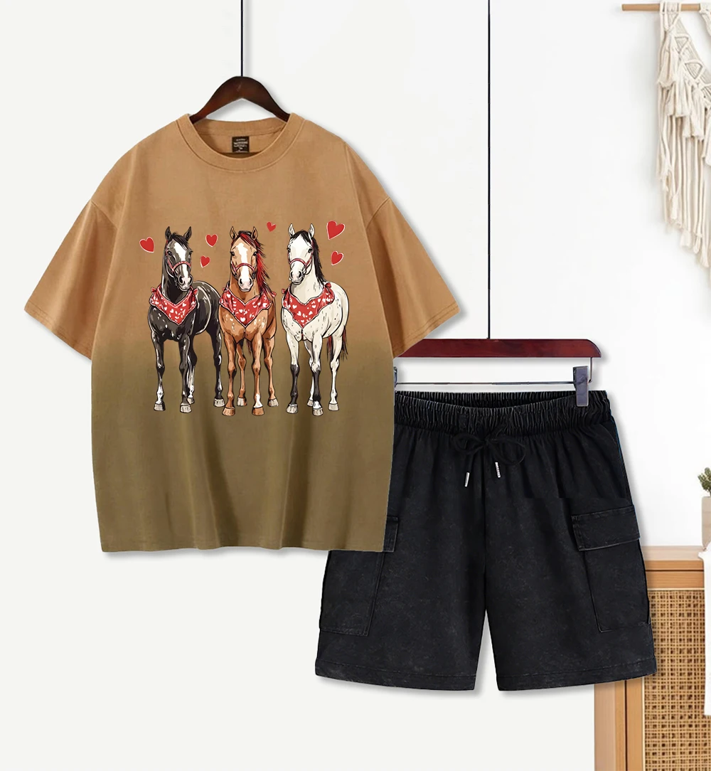 

Женский комплект: футболка с принтом «Лошадь смотрит на тебя с нежностью» и брюки тай-дай. Летняя модная одежда с круглым вырезом, свободного кроя.