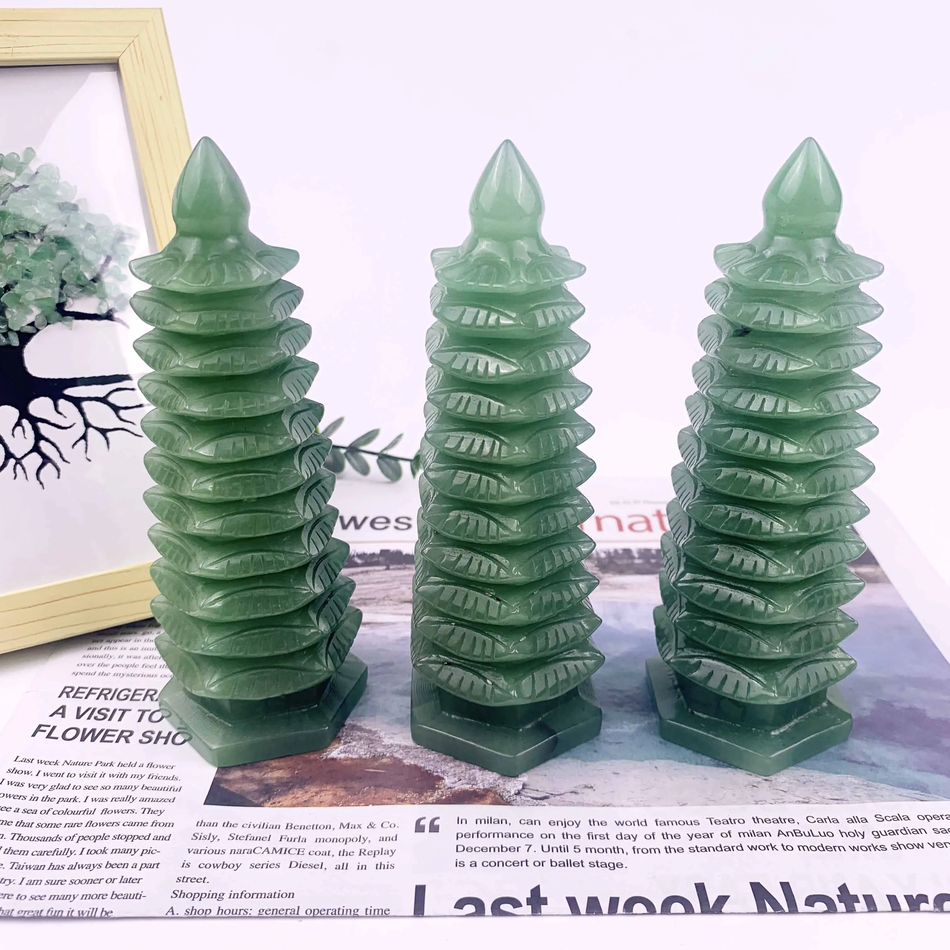 

Natural And Artificially Carved Green Aventurine Pagoda Healing Energy Desktop Decoration Home Accessories For Holiday Gifts