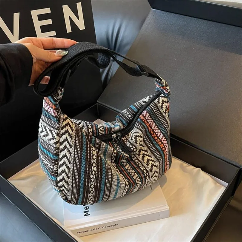 Umhängetasche im Tribal-Stil, faltbare Umhängetasche mit Reißverschluss, gestreiftem Muster, handwaschbares, lackiertes Futter mit Flaggenmotiv – Detail 22