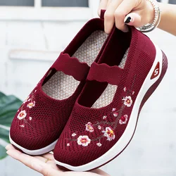 Women'S Floral Embroidered Flat Shoes Breathable Knitted Soft Sole Walking Shoes Woman Lightweight Comfort Slip On Casual Shoes