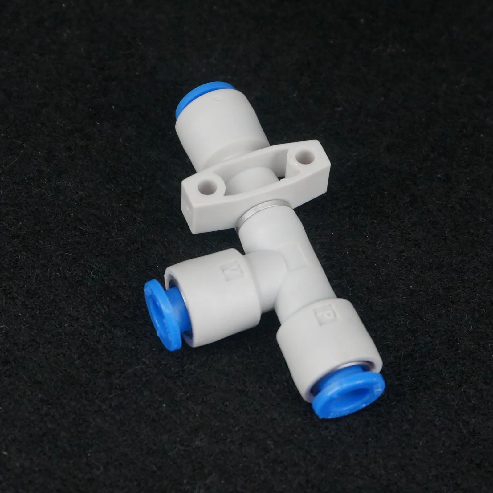 ZH07DS-06-06-06 Quick Connector Pneumatic Air Exhaust Vacuum Ejector Body Ported Type Without Silencer