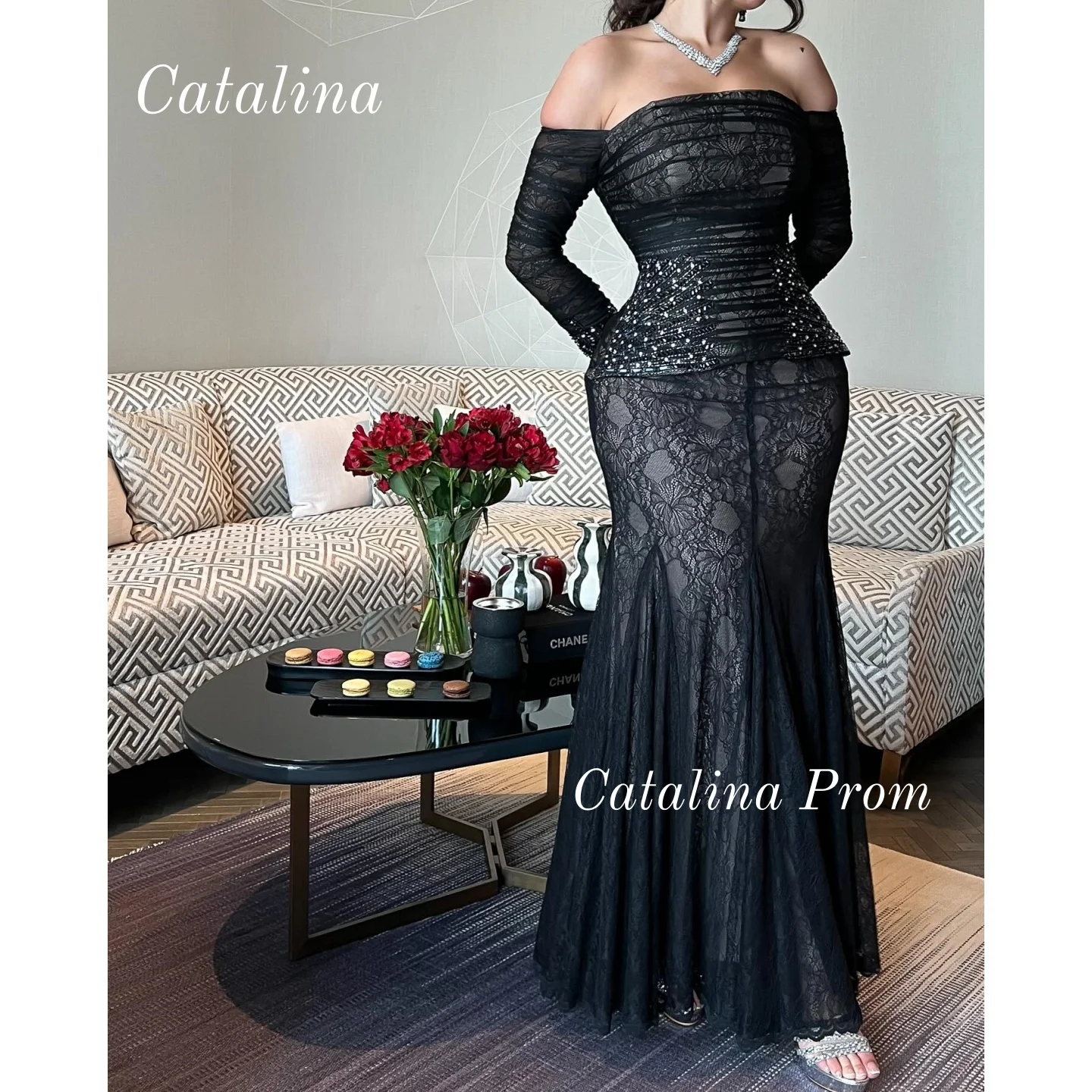 

Black Long Sleeves Evening Dress Floor Length Off The Shoulder Prom Dresses Customized Saudi Arabia Formal Occasion Party Dress