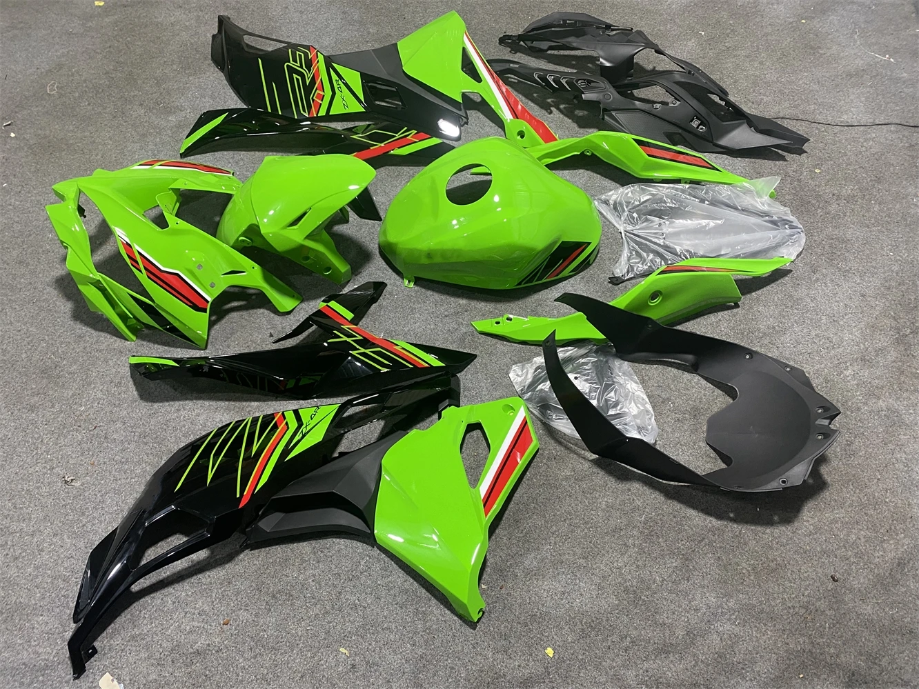 Motorcycle Fairing kit for ZX-4R 23 year ZX400-4RR 2023 Fairing Green Red White Black motorcycle guard plate