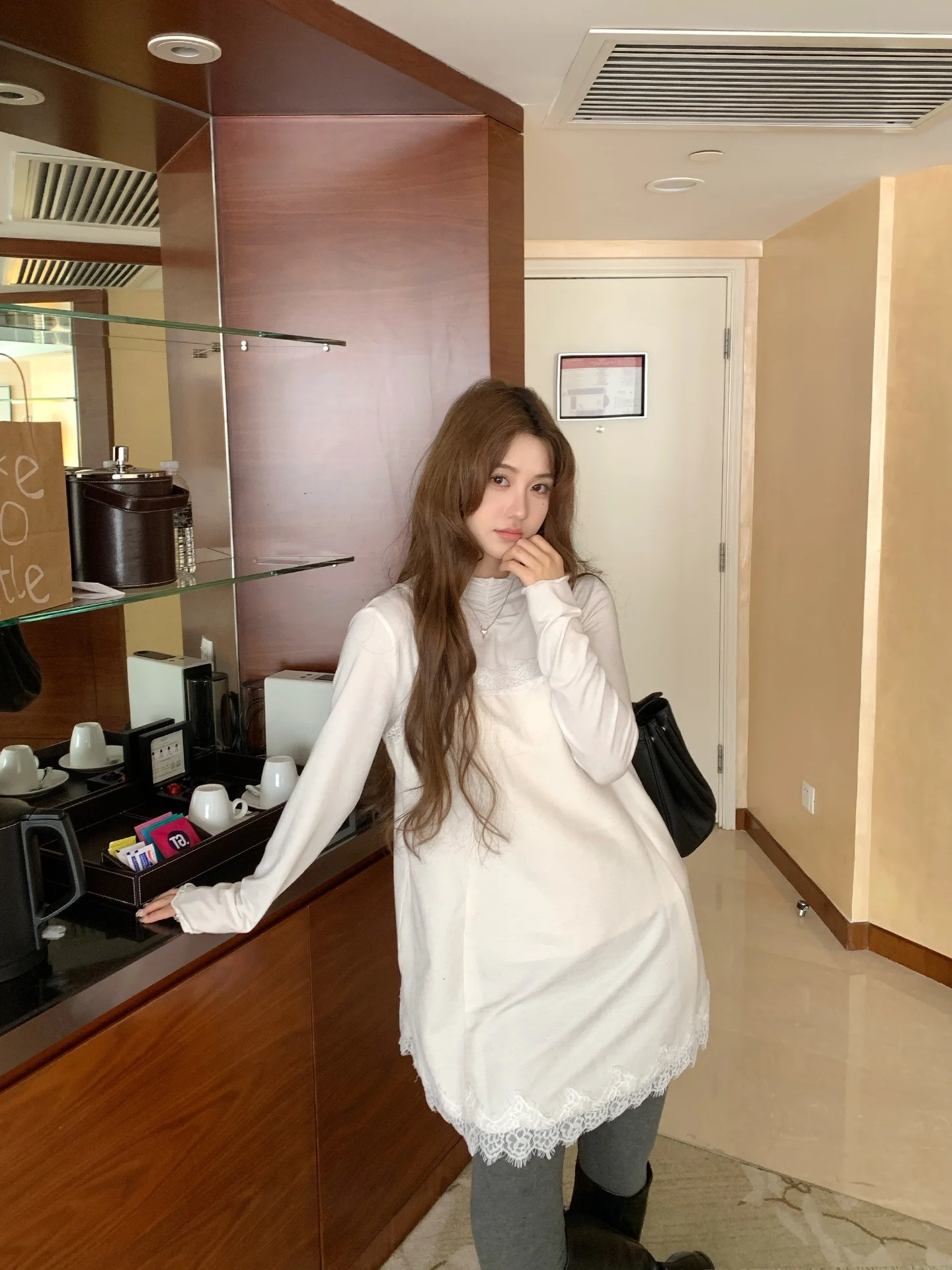 

Женская зимняя повседневная куртка-пальто SSONG из мягкого вельвета средней длины с кружевной отделкой, свободного кроя, для работы, учебы, свиданий...