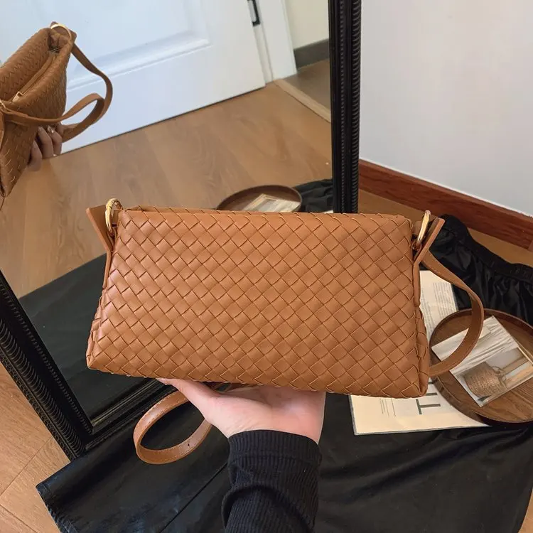 

Niche Leather BagShoulder MessengerBag Popular Hand-woven Women's Bag FashionVersatileTemperament Handbag Purses and Handbags