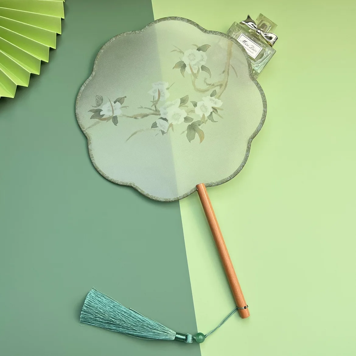 Eight Petal Semi Transparent Long Handled Ancient Style Group Fan Hanfu Photography Fan Classical Dance Performance Round Fan