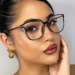 A Pair of PC New Irregular Trend Big Frame Anti-Blu-ray Glasses Show Leptin and Decorative Trend. Ultra-light Glasses Frame Can