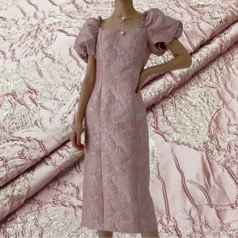 

Жаккардовая ткань, европейский трехмерный тисненый серебряный провод, темный узор, весенне-осенний материал для платья, оптовая продажа ткани