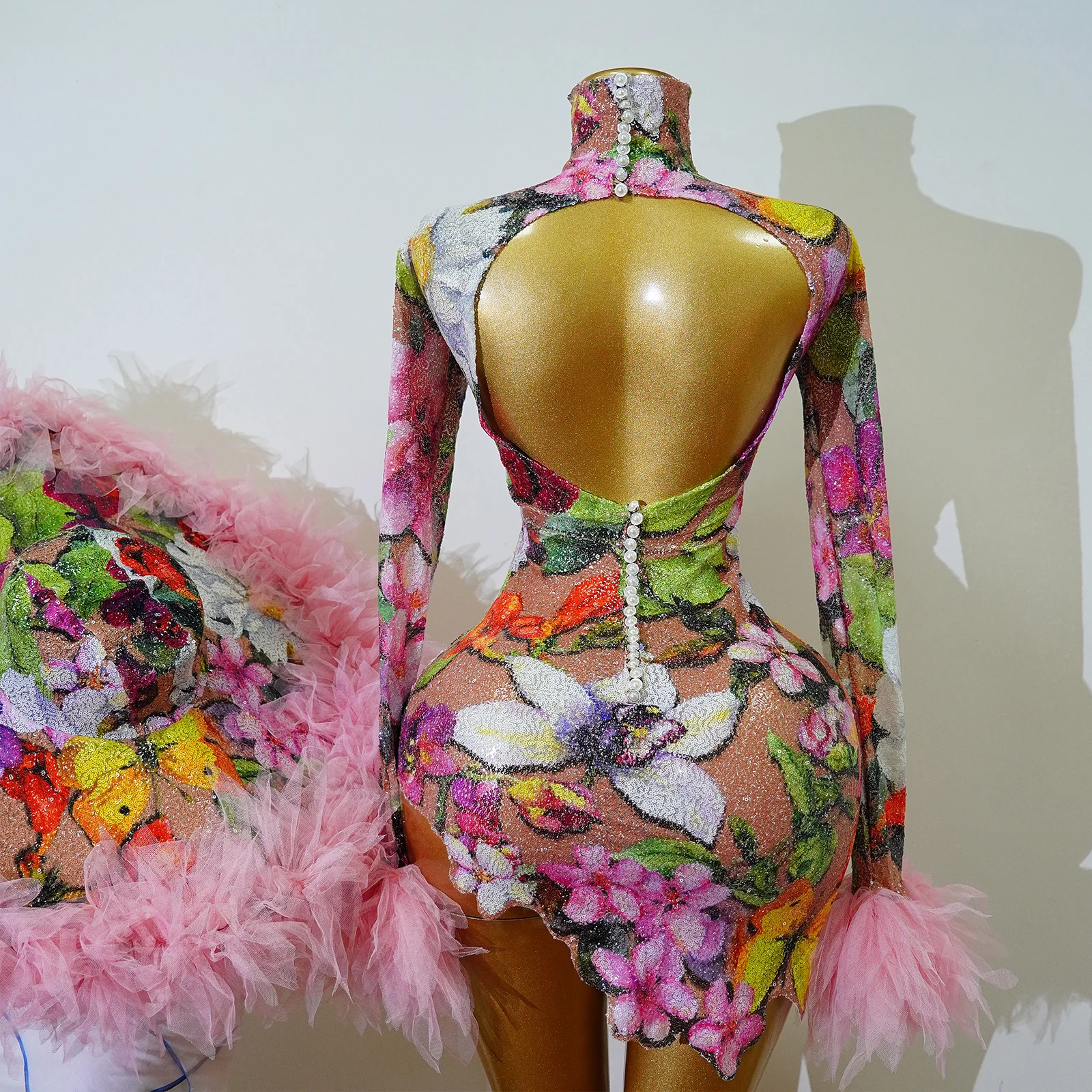 Luxurious Tropical Floral Print Glitter Long Sleeve Mini Jumpsuit with Feather Wide Brim Hat Two Piece Stage Performance Outfit