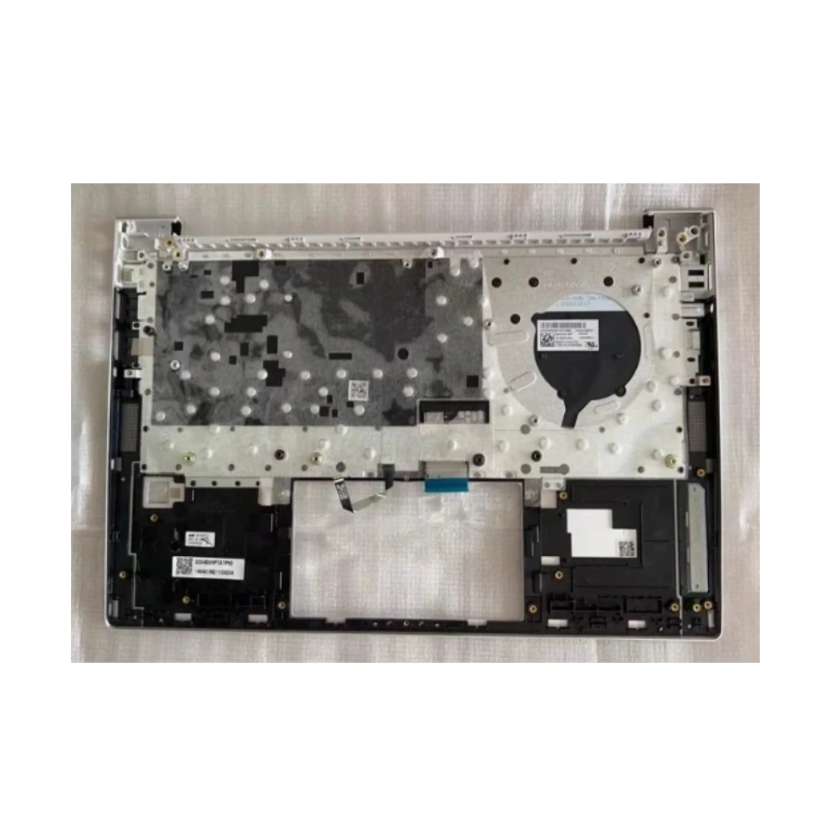 

Новый и оригинальный чехол с подсветкой для клавиатуры и упором для рук для ноутбука HP probook 630 G8 M21188-001