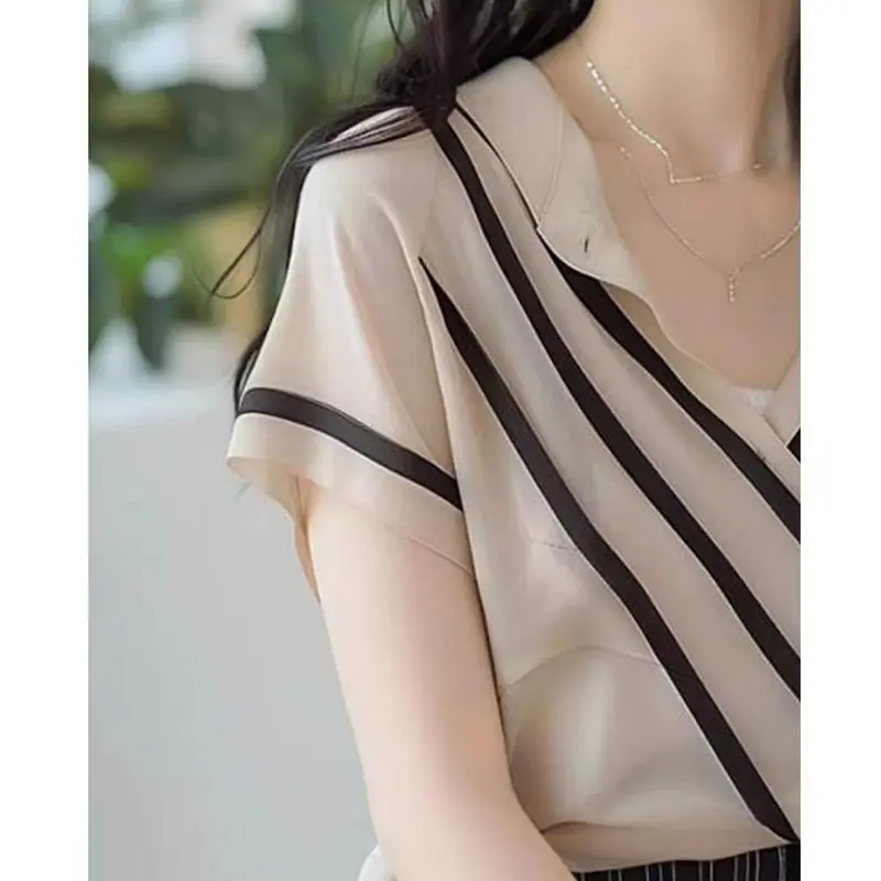 Abbigliamento donna Moda estiva Volant coreani Tinta unita Scollo a V Chiffon femminile Semplicità Temperamento elegante Top a maniche corte