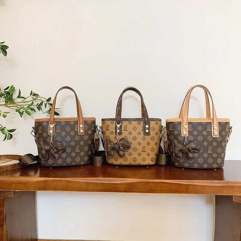 

2025 New High - value Women's Fashion Bucket Bags - Casual Style with Large Capacity, Niche - designed Printed Messenger Bags