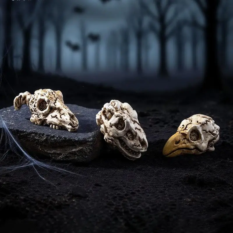 【B】5Pc Mini Halloween Crow Animal Skull Ghost Ornament Miniature Landscape Desktop Ornaments Mini Home Parties Car Decorations