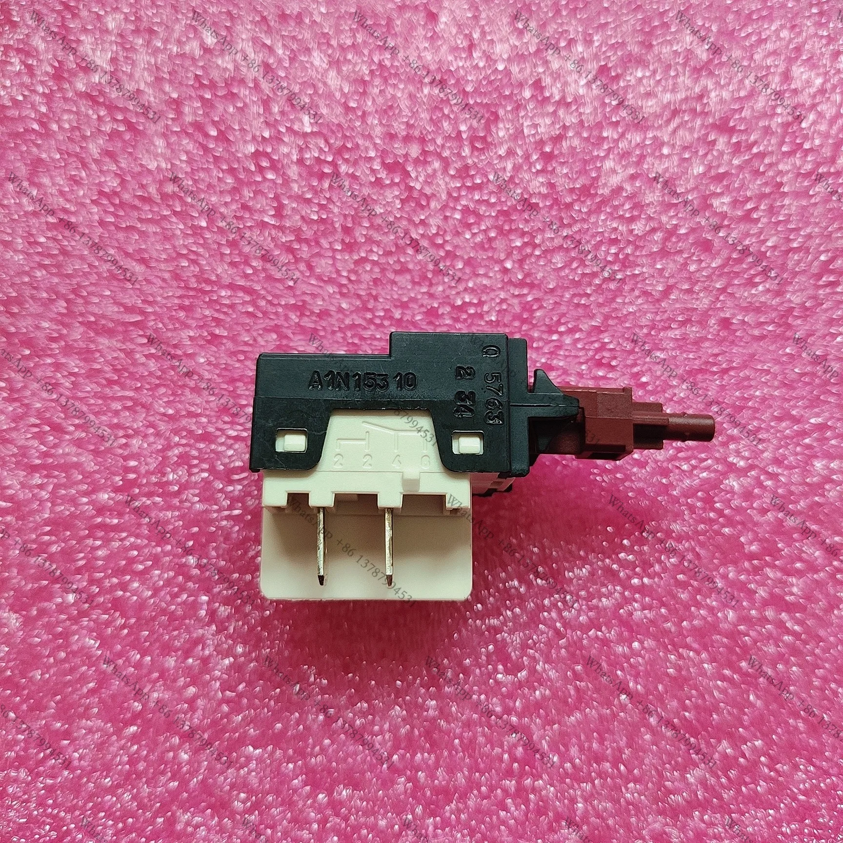 Suitable for washing machine key switch (one open and one closed)